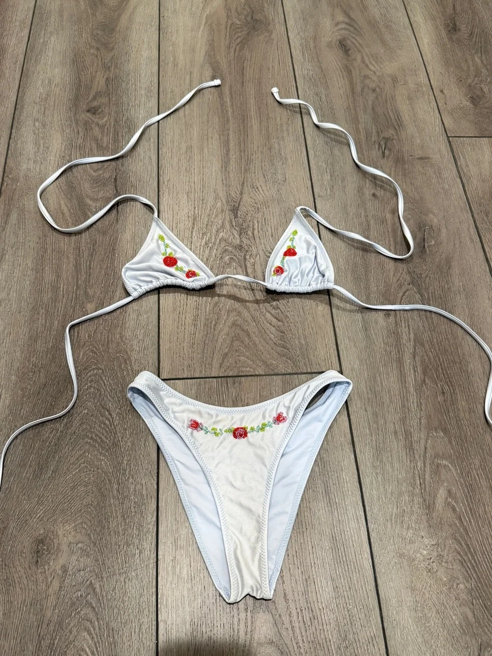 Frankie’s bikini floral rose bikini